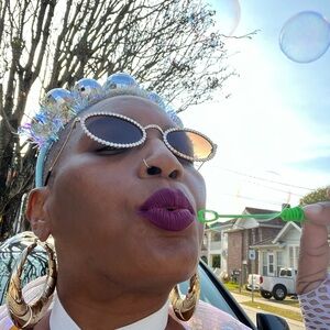 Meet your Posher, Halima